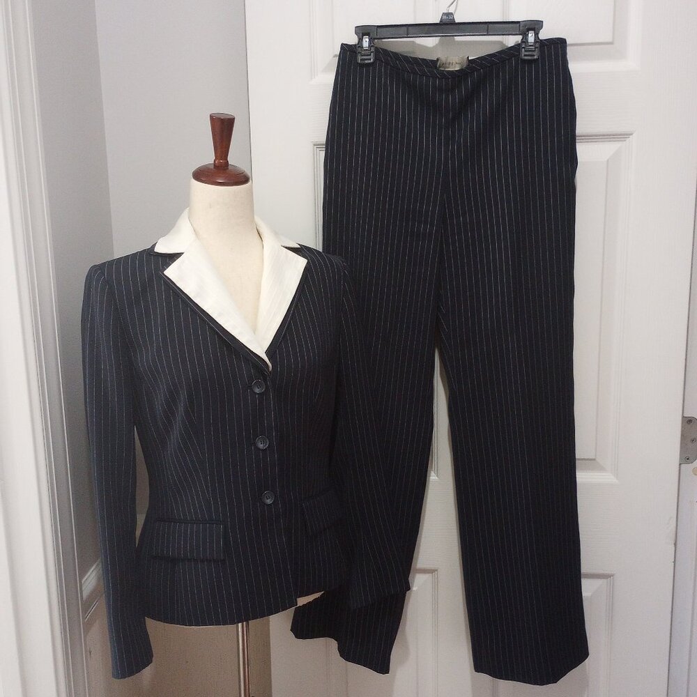 Liz Claiborne Navy Blue Pinstripe Pant Suit sz 6 Detachable Dickie Office
